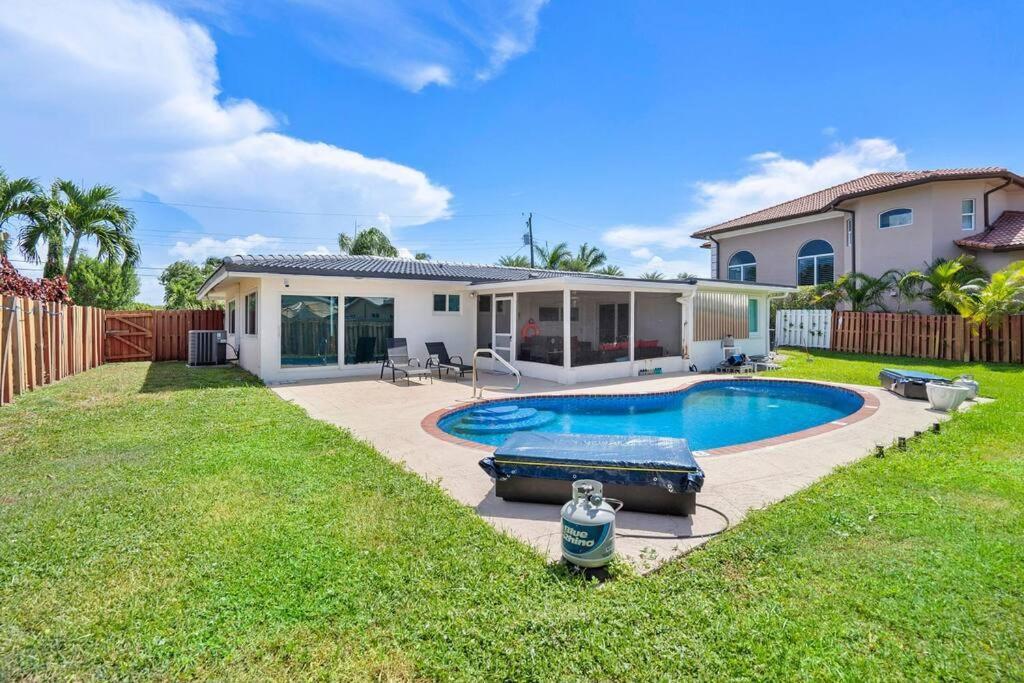 Amazing Home W Heated Pool 8 Mins To The Beach Lighthouse Point Exteriör bild
