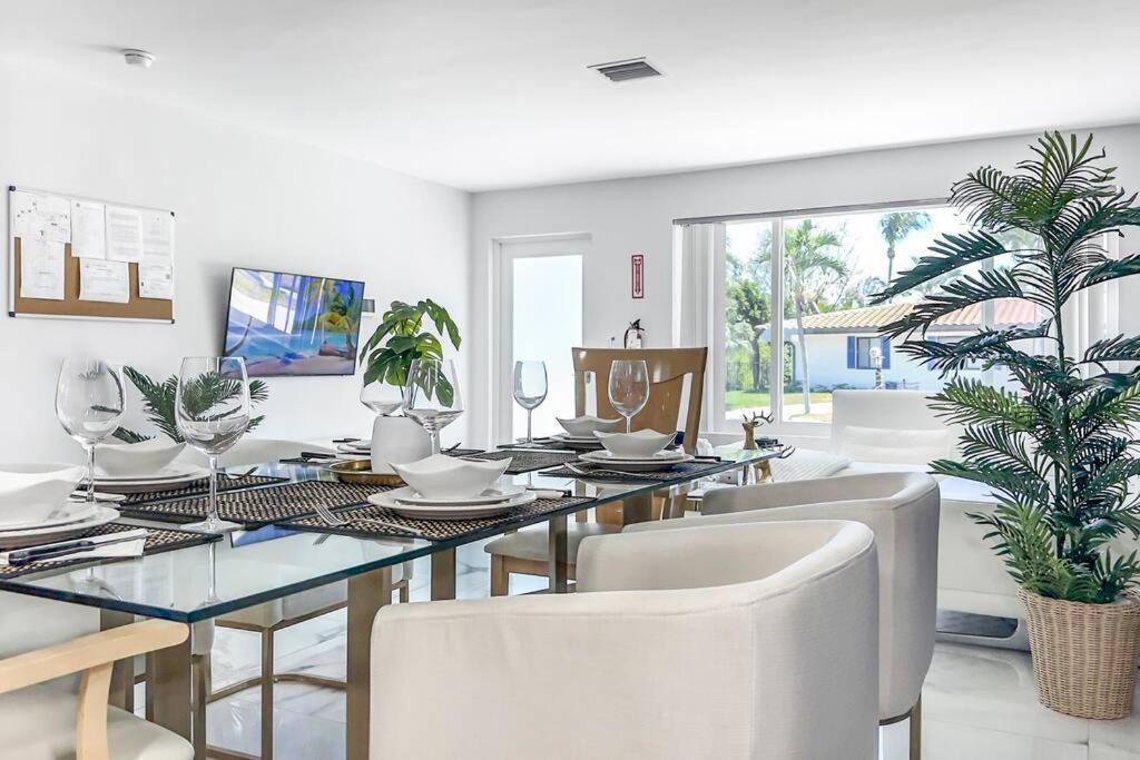 Amazing Home W Heated Pool 8 Mins To The Beach Lighthouse Point Exteriör bild