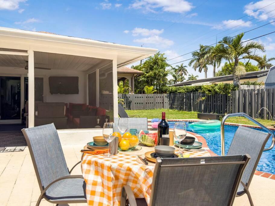 Amazing Home W Heated Pool 8 Mins To The Beach Lighthouse Point Exteriör bild